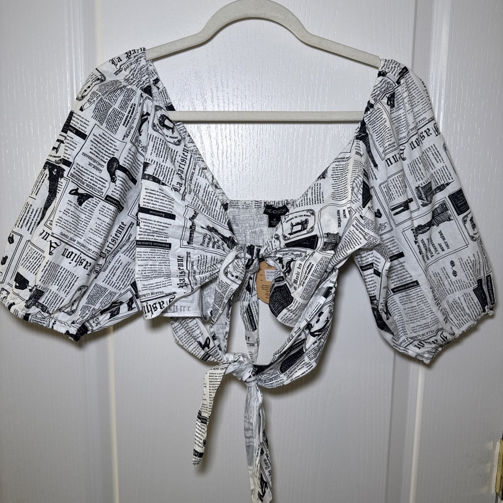 Newspaper Print Crop Top M NWT Black White Parisian Smocked Tie Front Puff Slv
